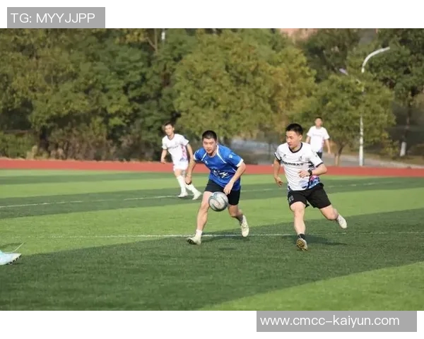 闪电般的速度与激情在绿茵场上尽情绽放的足球之旅